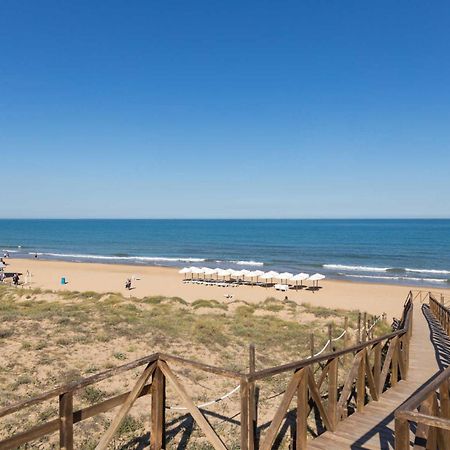 Spacious Villa With Private Pool And Beach Views El Moncayo Esterno foto